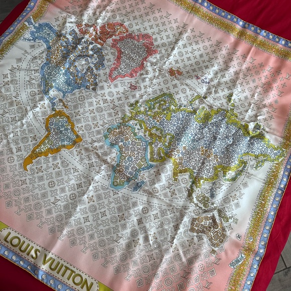 Louis Vuitton Multicolor Monogram World Map Print Silk Square Scarf new with box - Picture 2 of 10